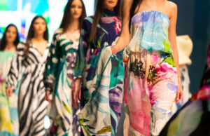Origen de los desfiles de moda Desfile de moda