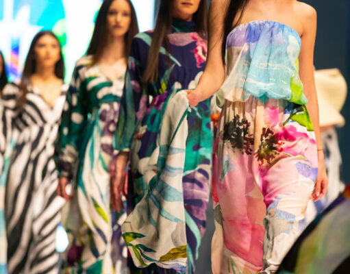 Origen de los desfiles de moda Desfile de moda