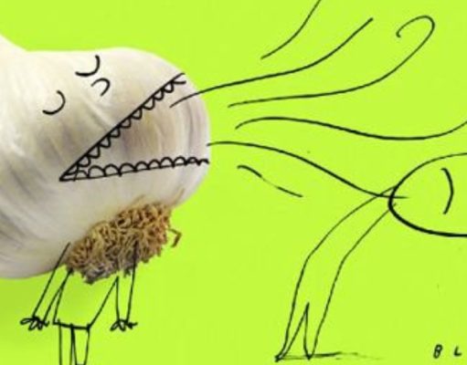 5 maneras de combatir el aliento a ajo