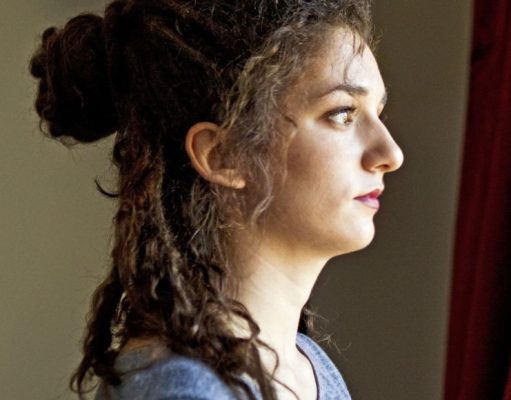 Atacada por dos leones