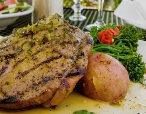 Bifecitos de peceto con papas crocantes