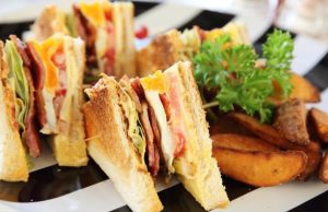 Club sándwich de pollo Sabor de Casa