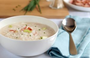Cómo preparar una clásica y deliciosa sopa de arroz Sabor de Casa
