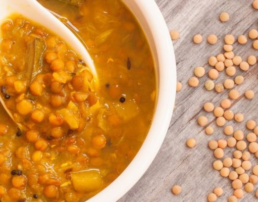 Curry de huevos y lentejas