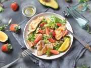 Ensalada de Pollo Asado y Vegetales con Manteca a la Menta