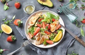 Ensalada de Pollo Asado y Vegetales con Manteca a la Menta Revista Selecciones