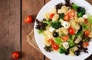 Ensalada de vegetales y pastas Revista Selecciones