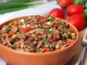 Estofado de lentejas, tomate y cebolla