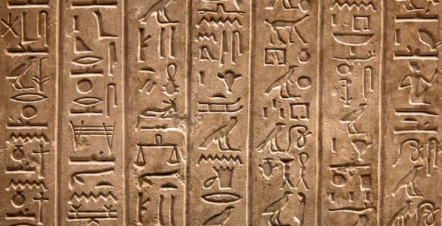 la-fascinante-escritura-egipcia-2207-mainImage-0