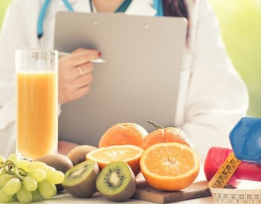 La nutricionista debajo del árbol