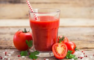 Beneficios de tomar licuado de tomate Sabor de Casa