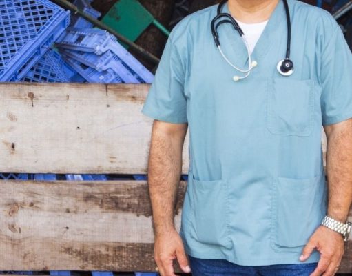 Pensar en el futuro con compromiso humanitario