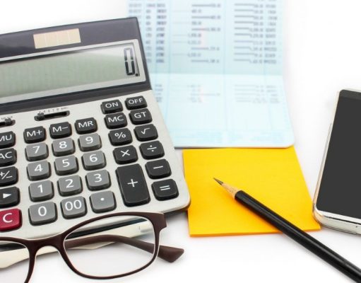 ¿Por qué el teclado del teléfono tiene un orden diferente al de la calculadora? teclados