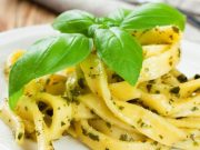 Tagliatelle a la crema de albahaca