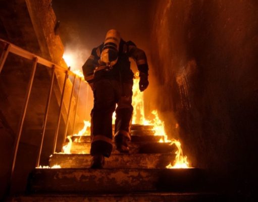 Un héroe entre llamas
