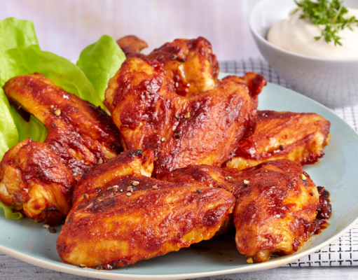 Alitas de pollo con dip de yogur fáciles de preparar