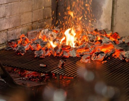 Esta es la mejor madera para el asado