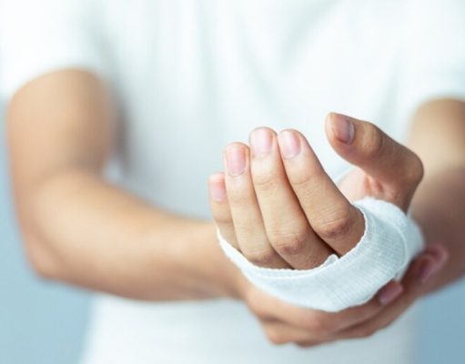 ¿Cómo actuar ante una posible lesión en la mano?