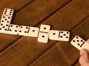 Clásicos que regresan: dominó en familia