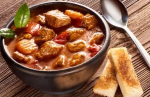 ¿Cómo preparar un riquísimo goulash a la húngara? Revista Selecciones