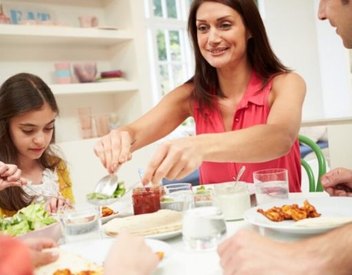 El 70% de los argentinos come en familia