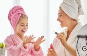 ¡El salón de belleza en casa! Manicura en 8 pasos Revista Selecciones