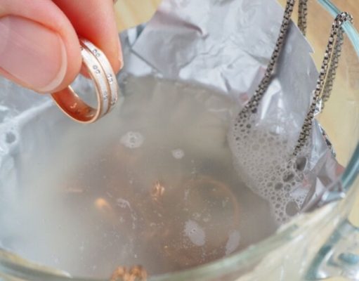 Métodos caseros para limpiar sus joyas