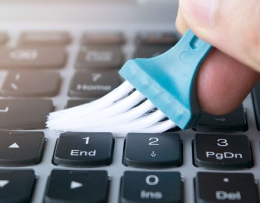 #EnCasa: ¿Cómo limpiar el teclado y el monitor de su computadora?