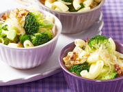 Fácil e infalible: coditos con brócoli y nueces