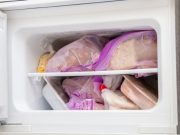 La mejor forma de descongelar el freezer es esta