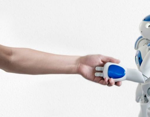 La era robótica: ¡Hola!, soy su nuevo cuidador