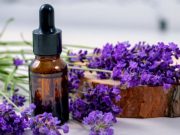 Limpiador facial de aceite esencial de lavanda