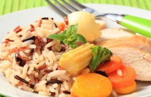 ¿No quiere que la cena caiga pesada? Siga estos 5 trucos Revista Selecciones