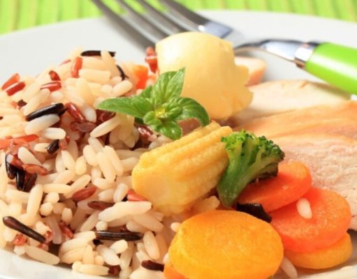 ¿No quiere que la cena caiga pesada? Siga estos 5 trucos