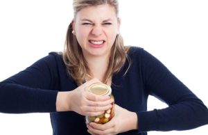 ¡No se quede sin cenar! Trucos «abrefrascos» infalibles Revista Selecciones