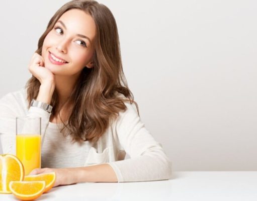 ¿Por qué el jugo de naranja sabe mal después de lavarse los dientes?