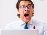 ¿Por qué las cucarachas mueren de espaldas?