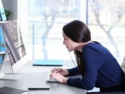 ¿Se la pasa mal sentado? Practique gimnasia postural