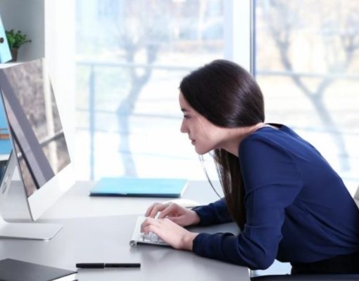 ¿Se la pasa mal sentado? Practique gimnasia postural