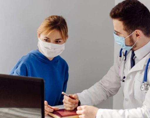 ¿Sería efectivo usar parches de nicotina contra el COVID-19?